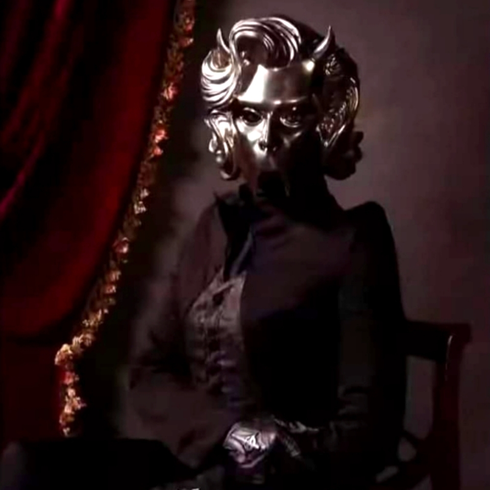 Meet your Posher, Lilith La'Fey